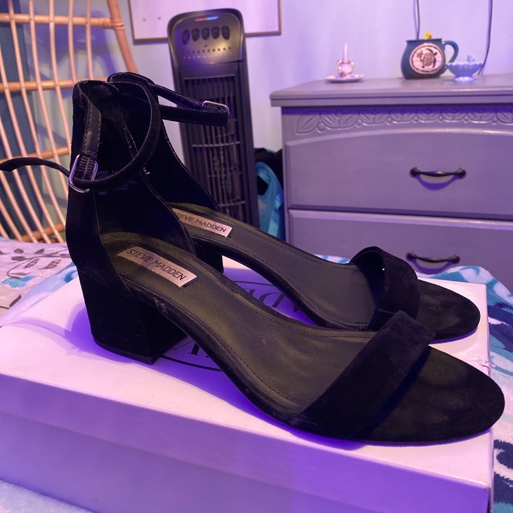 Steven Madden Suede heels